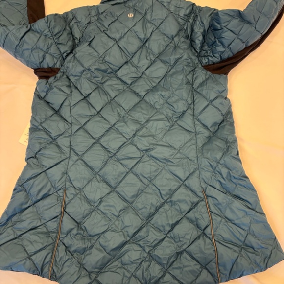 Lululemon RUN: Turnaround Jacket NWT size 8 - Picture 3 of 6
